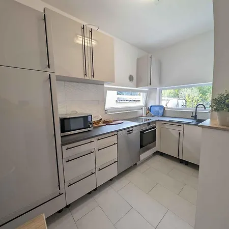 Apartman In - Balaton 54329 *